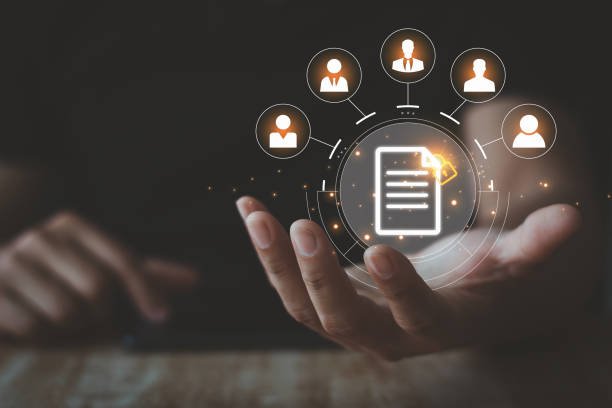 Veja como transformar clientes em fontes de conteúdo e prova social por meio de avaliações, depoimentos, experiências e participações da comunidade.