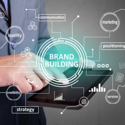 Descubra como equilibrar automação e criatividade sem perder a identidade da marca, mantendo consistência, personalidade e relevância na comunicação.